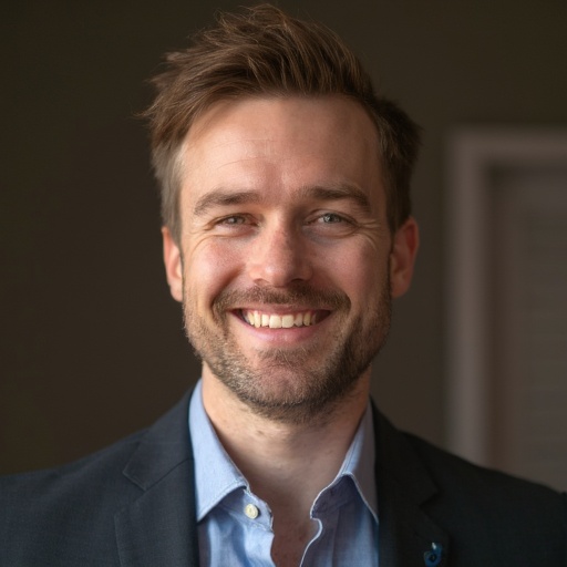 Emma Roberts — betting sites reviewer